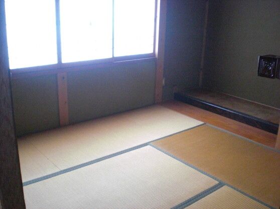 11LDK Wooden House with Land in Mihara, Hiroshima for Sale - Thumbnail 2