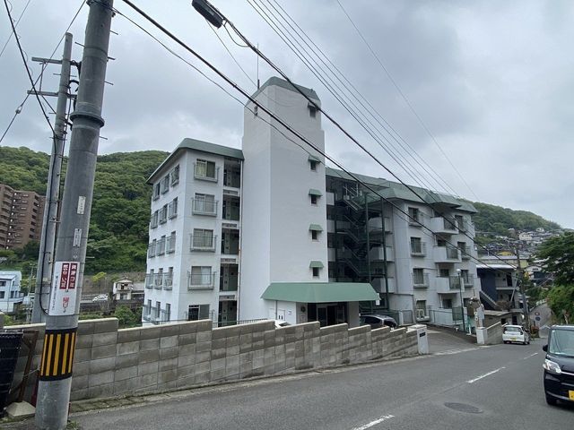 3LDK Apartment for Renovation in Nagasaki City, Nagasaki - Thumbnail 2