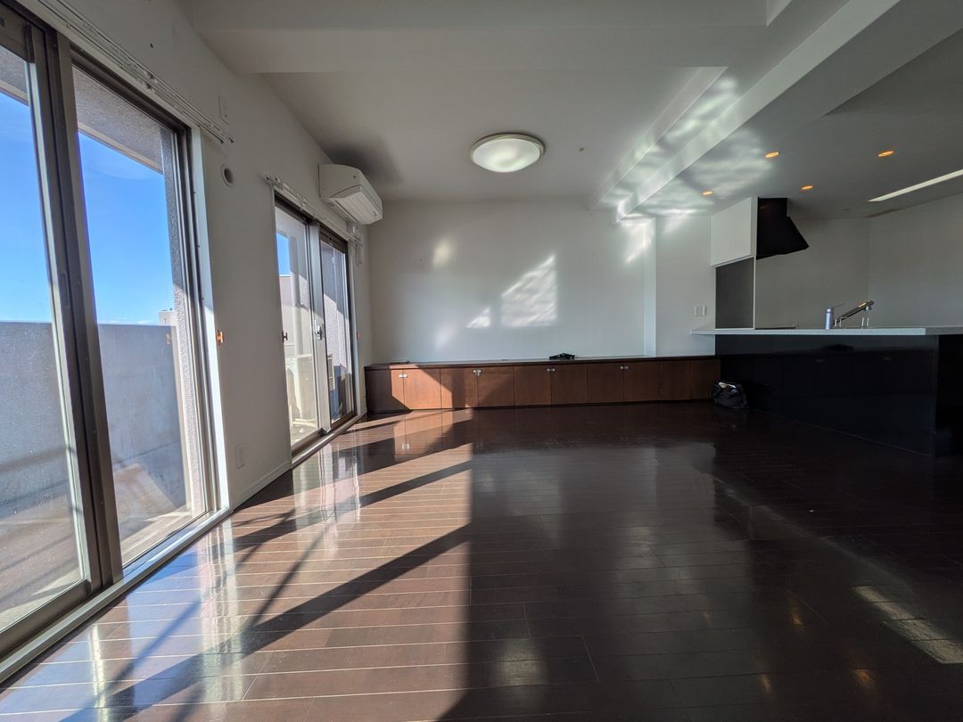 Alpha States Utazu Ekimae 8F 3LDK Apartment for Sale in Kagawa - Thumbnail 2
