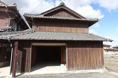 Traditional 8DK House for Sale in Saijo City - 206㎡ on Large Lot — Image 1, Saijo, Ehime