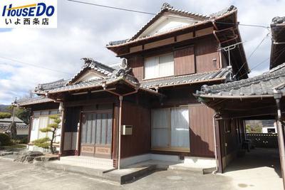 Traditional 8DK House for Sale in Saijo City - 206㎡ on Large Lot — Image 3, Saijo, Ehime