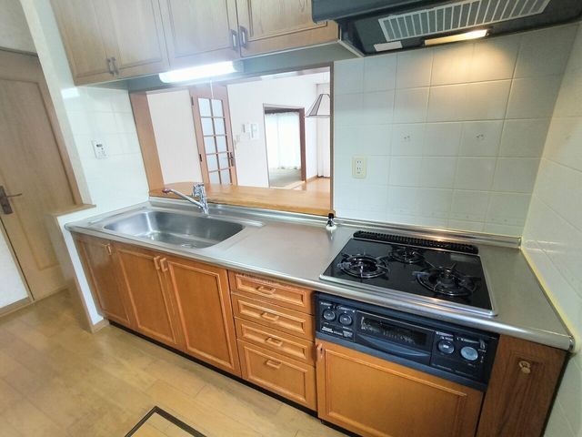 4LDK House in Sapporo Higashi Ward with Renovation History - Image 1