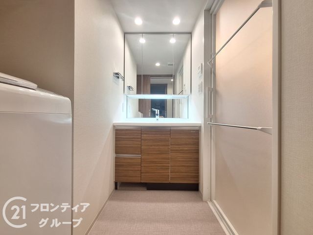 Harumi City Condominium 2LDK in Osaka Konohana Ward - Thumbnail 3