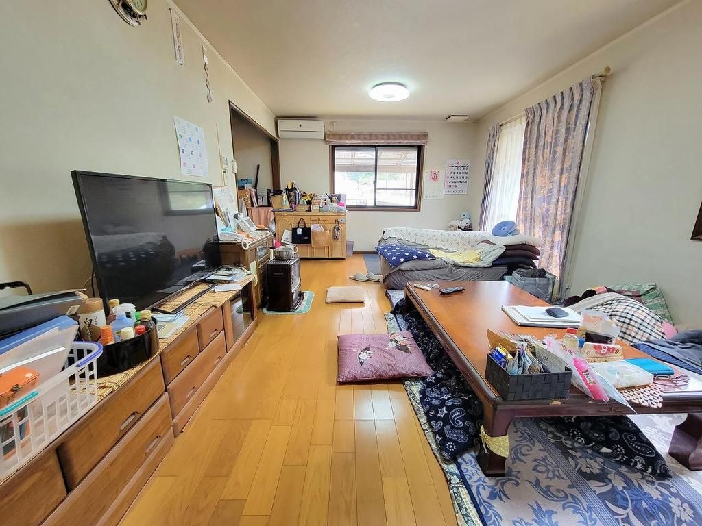 6LDK House in Kawanehoncho with Scenic Views - Thumbnail 3