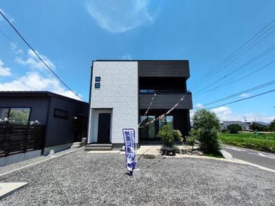 Modern 3LDK House in Kanoya Oji-cho with Corner Plot — Image 2, Kanoya, Kagoshima