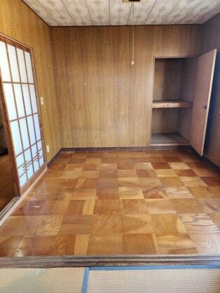 Shop & Home for Sale in Downtown Saiki City, Oita - Thumbnail 3