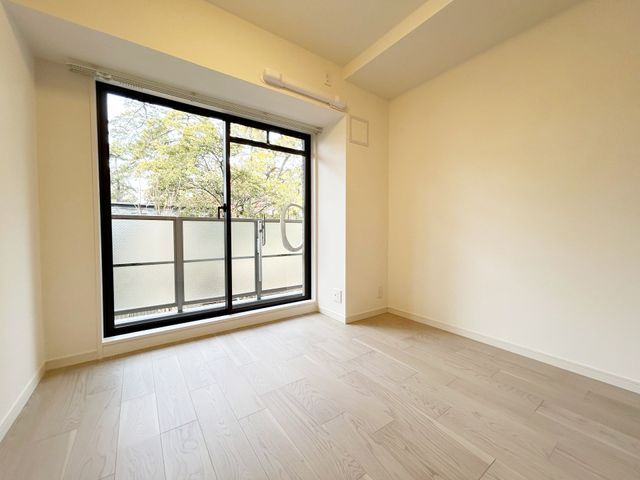 3LDK Apartment for Sale in Nishinomiya with Scenic Shukugawa Views - Thumbnail 4
