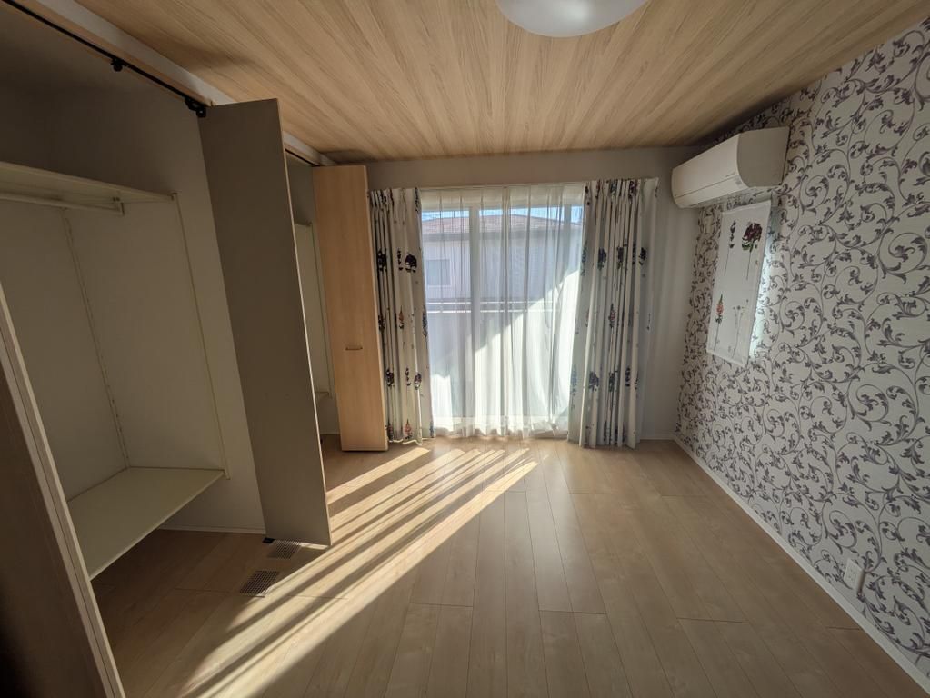 4SLDK Sekisui Heim House for Sale in Chuo City, Yamanashi - Thumbnail 3