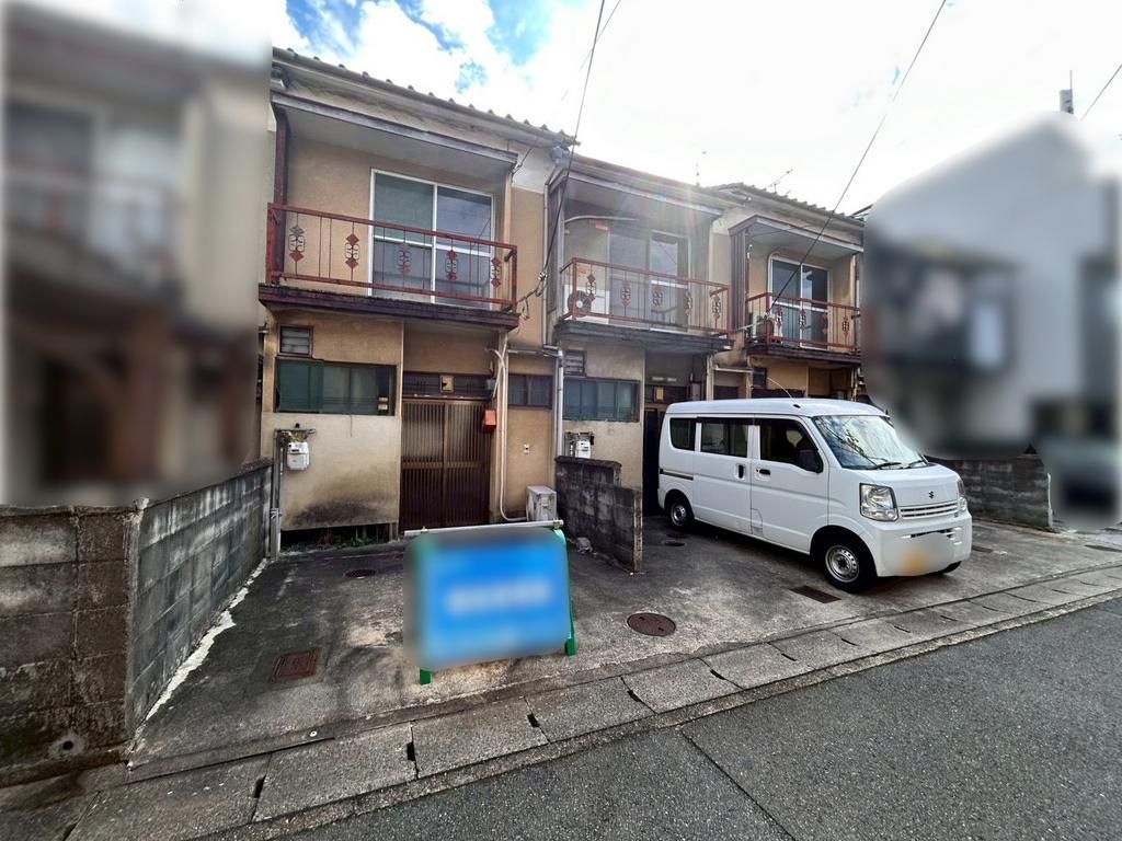 Corner Land Plot with Old House for Sale in Fushimi, Kyoto - Thumbnail 4