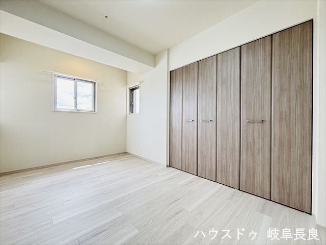 2SLDK Apartment for Sale in Gifu City, 67.52 sqm - Thumbnail 4