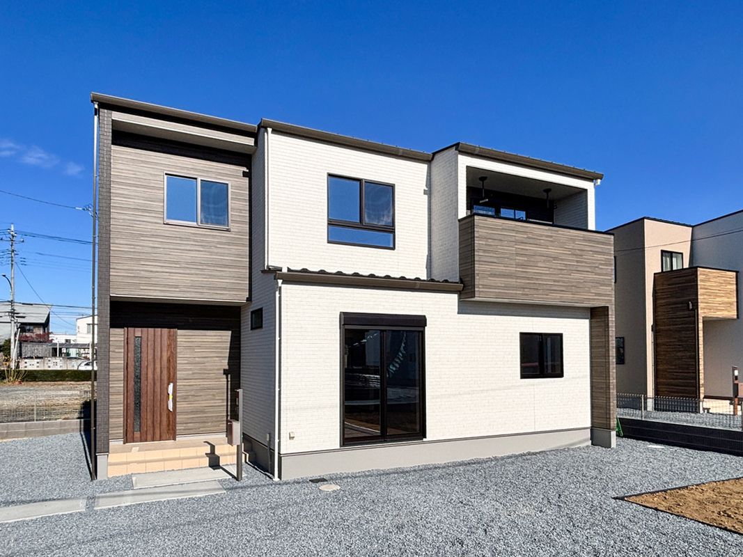 Wywood Court New Build 4LDK House in Honjo, Saitama - Thumbnail 2