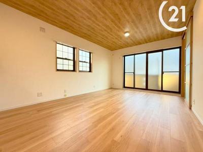 Renovated 4LDK House Near Denpo Station, Osaka — Image 4, Konohana, Osaka