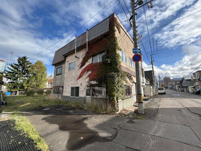 Land for Sale with Old House Near Otaru Station, Hokkaido - Thumbnail 3