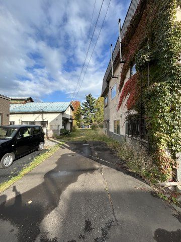 Land for Sale with Old House Near Otaru Station, Hokkaido - Thumbnail 2