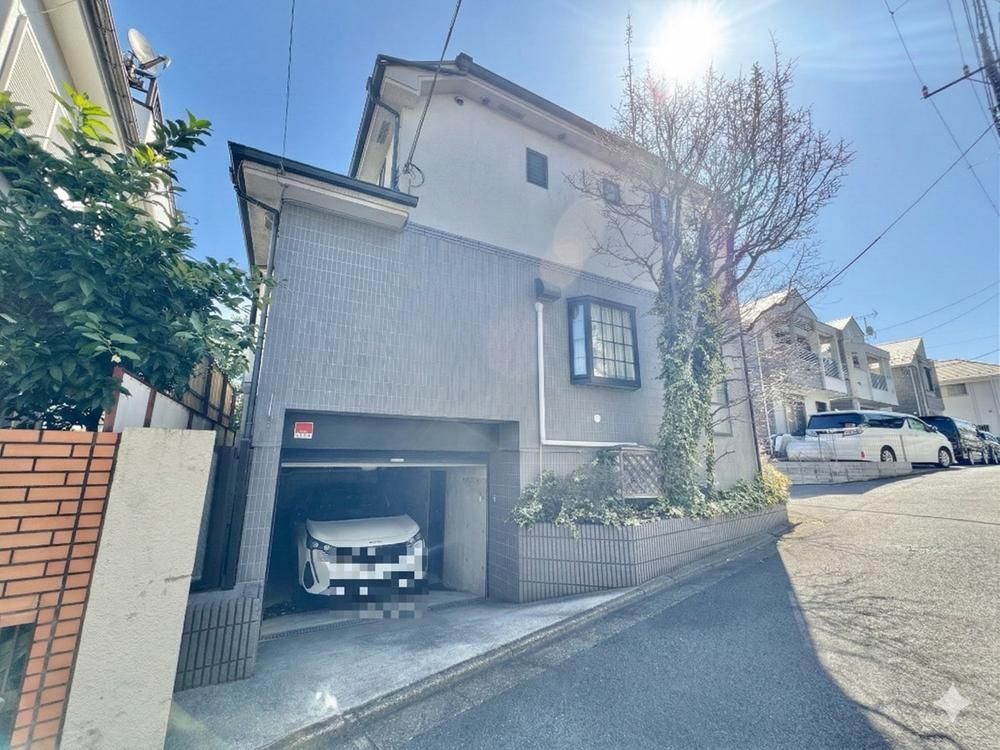 3LDK House for Sale in Nerima, Tokyo - 165sqm - Thumbnail 2