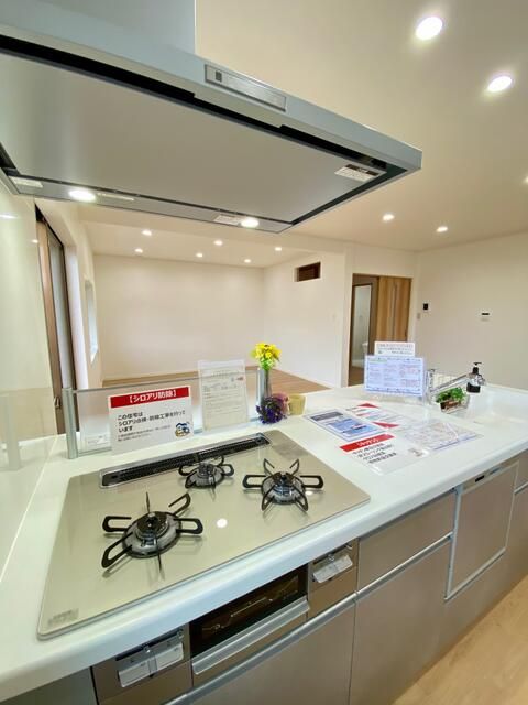 Renovated 6SLDK House in Takamatsu with Train Views - Thumbnail 2