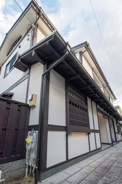 Modern Townhouse Rental in Kyoto's Okazaki Area - Thumbnail 3