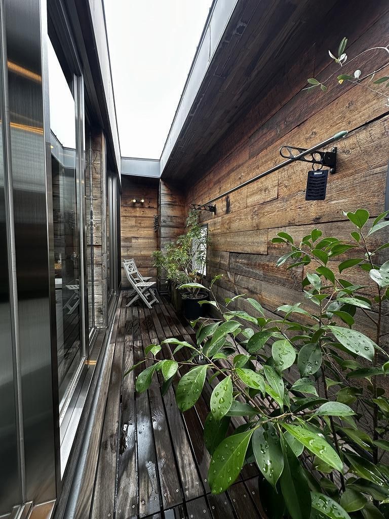 1SLDK House with Basement in Takamatsu | Wood, Iron, Glass & Concrete Design - Thumbnail 2