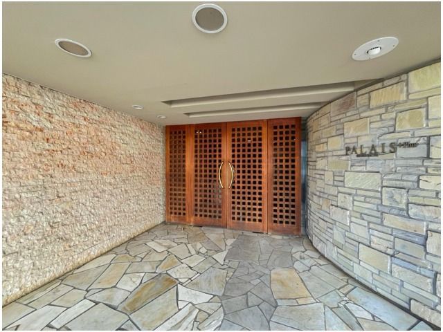 Renovated 2LDK Apartment for Sale in Shinagawa, Tokyo - Thumbnail 3