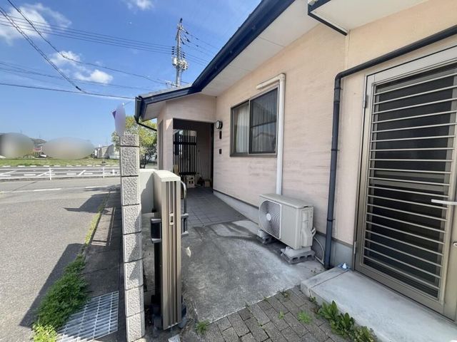 4LDK House for Sale in Higashi Ward, Okayama City, 145.63m2 - Thumbnail 2