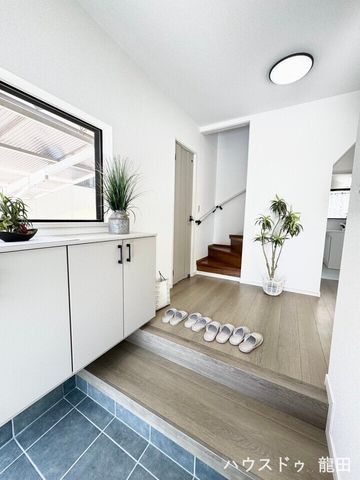 Renovated 4LDK House with Garden in Kumamoto's Ueki District - Thumbnail 4