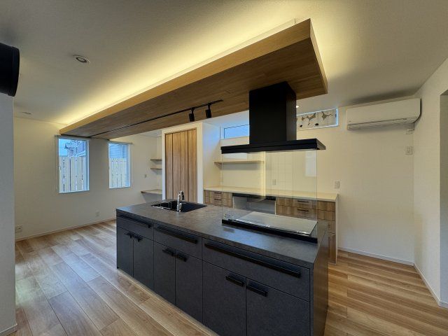 Modern 3SLDK House with Solar Power Near Hon-Tatsuno Station - Thumbnail 2