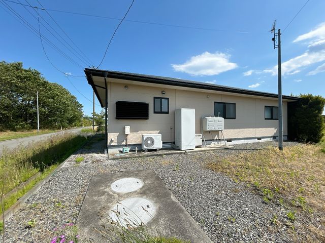 5DK Detached House for Sale in Oshu City, Iwate - Thumbnail 2