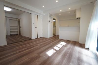 Renovated 3LDK Apartment in Niiza City Near Tokyo — Image 4, Niiza, Saitama