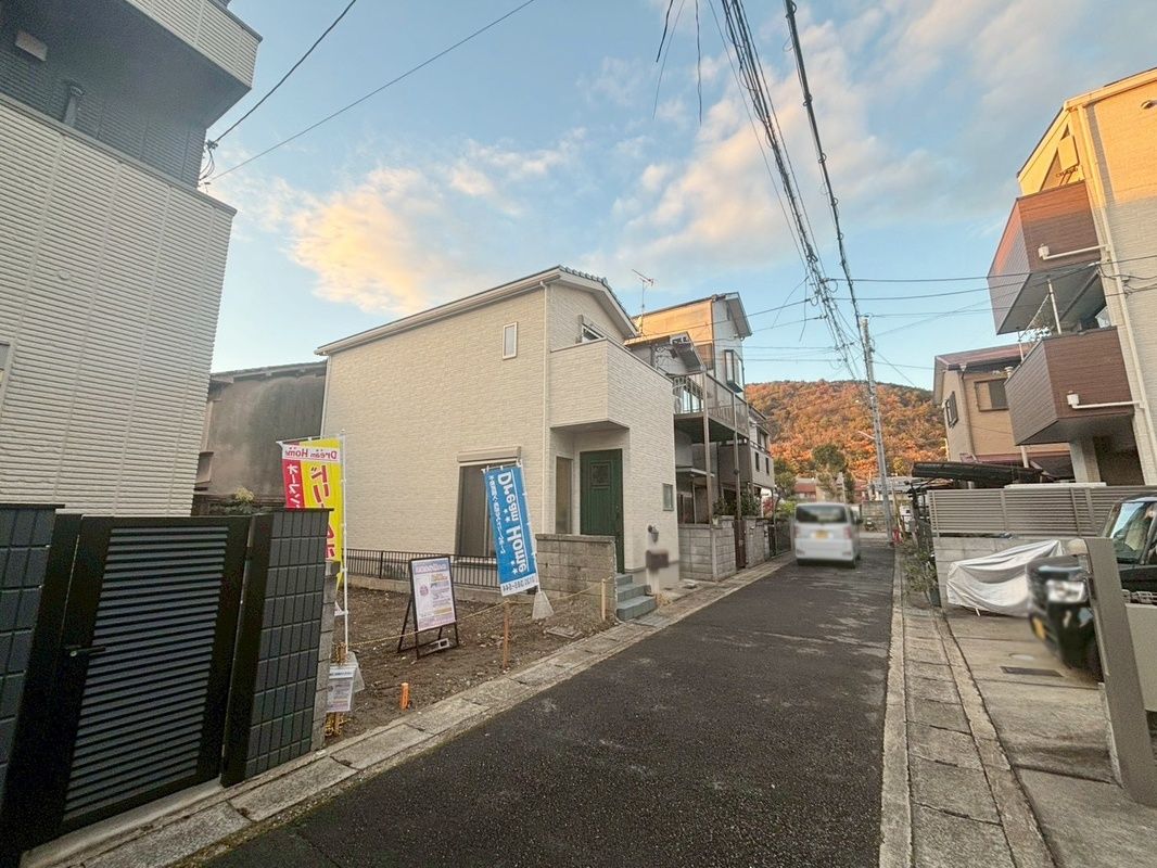 Free Plan Building Plot in Yamashina, Kyoto - 16 Million Yen - Thumbnail 3