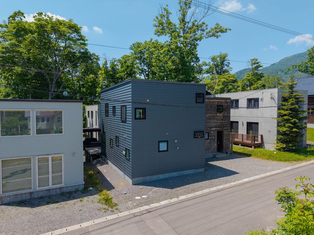 Whiskey Woods - Dual Key 4BR Townhouse in Niseko Hirafu - Thumbnail 4