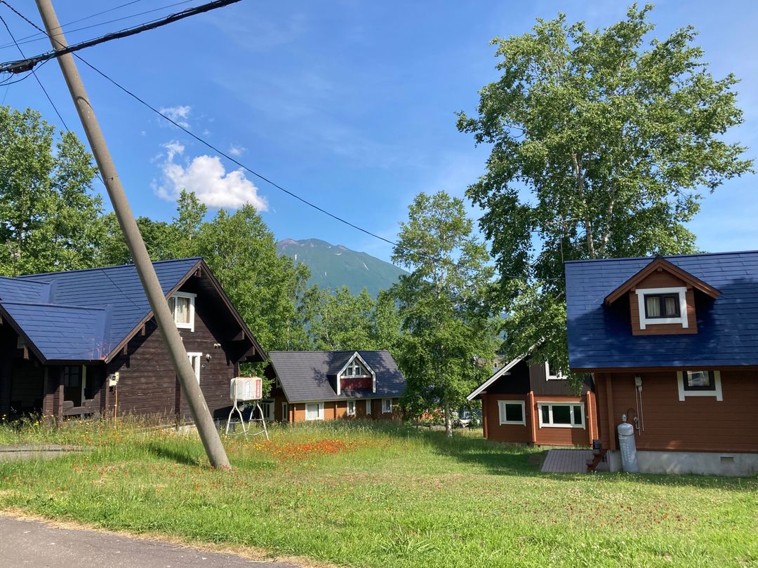 Triple Cottage Investment with Mount Yotei Views in Niseko Hirafu, Hokkaido - Thumbnail 4