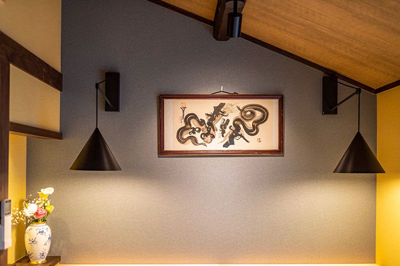 Modern Kyoto Machiya Guesthouse with Courtyard near Imperial Palace - Thumbnail 3