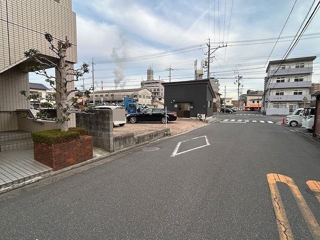 Corner Land Plot with Old House Near Iwakuni Station, Yamaguchi - Thumbnail 2