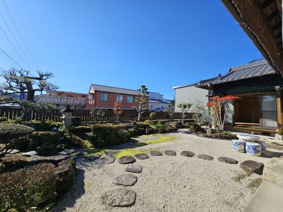 6-Bedroom House with Large Garden for Sale in Mizunami, Gifu - Thumbnail 2