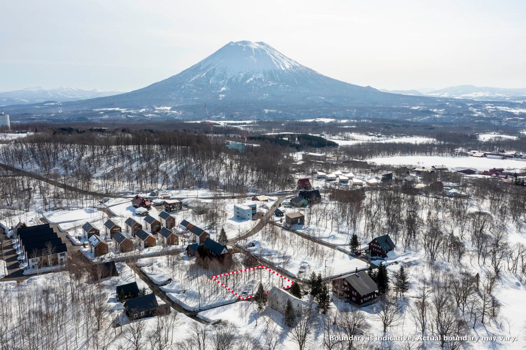 Land for Sale in Higashiyama, Niseko, Hokkaido - 900 sqm - Thumbnail 2