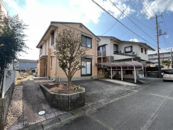 5LDK Steel Frame House for Sale in Gotemba, Shizuoka - Thumbnail 3