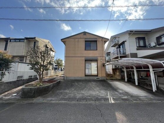 5LDK Steel Frame House for Sale in Gotemba, Shizuoka - Thumbnail 2