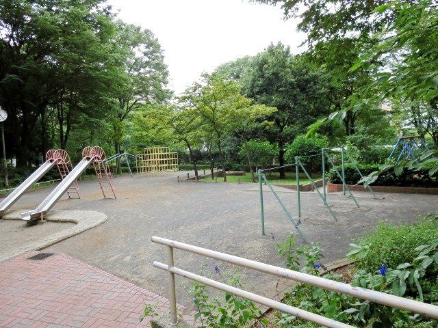 Renovated 3LDK Apartment in Yokohama's Wakabadai Area - Thumbnail 4
