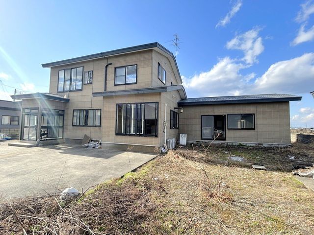 Renovated 8SLDK House for Sale in Kuroishi, Aomori - Thumbnail 2