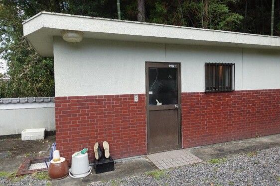 8DK Wooden House for Sale with Garden in Tsu, Mie - Thumbnail 2