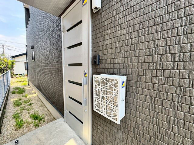 Eco-friendly 2SLDK house in Shimonoseki with loft design - Thumbnail 2