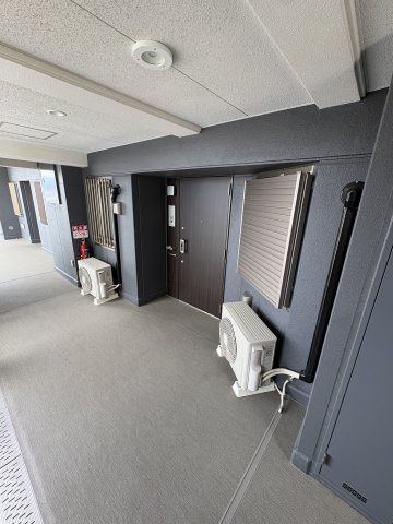 2LDK Apartment for Sale Near Wakayama Station, 72m² - Thumbnail 4