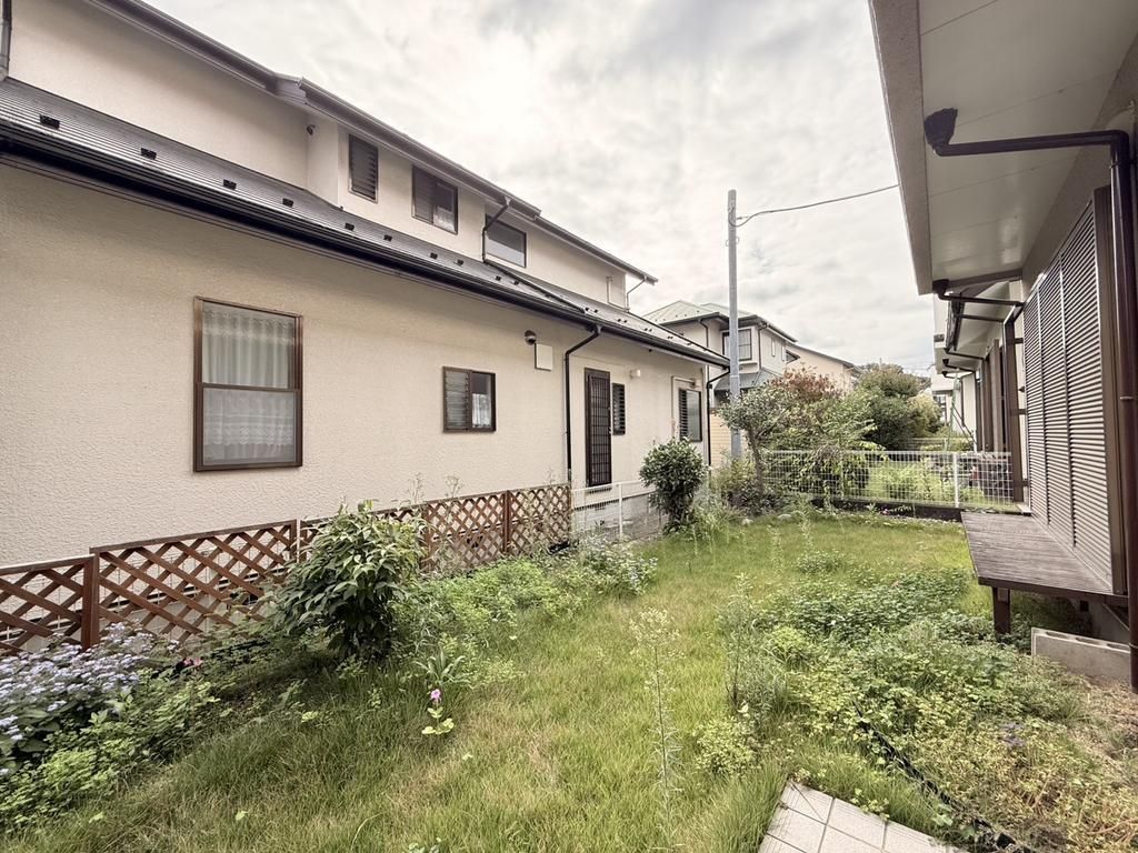 Spacious 4SLDK House in Hachioji with Garden and Renovations - Image 1