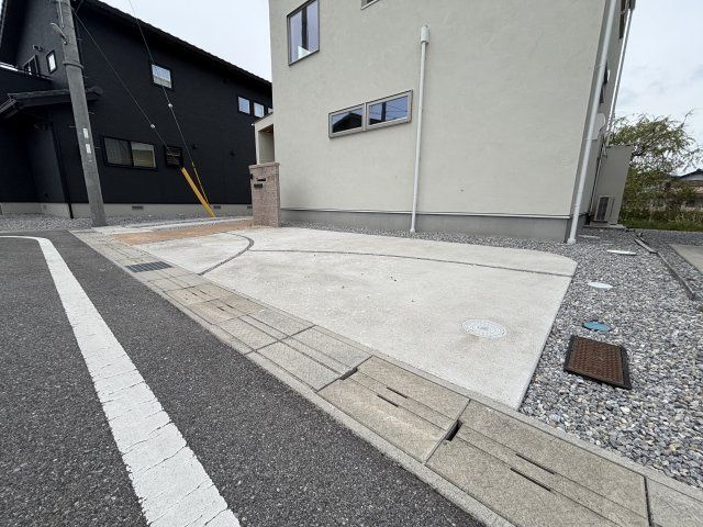 Modern 3LDK House in Aisho Town, Shiga with Cherry Blossom Views - Thumbnail 3