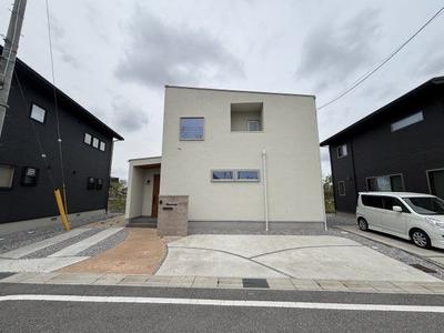 Modern 3LDK House in Aisho Town, Shiga with Cherry Blossom Views — Image 3, Aisho, Shiga