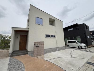 Modern 3LDK House in Aisho Town, Shiga with Cherry Blossom Views — Image 1, Aisho, Shiga