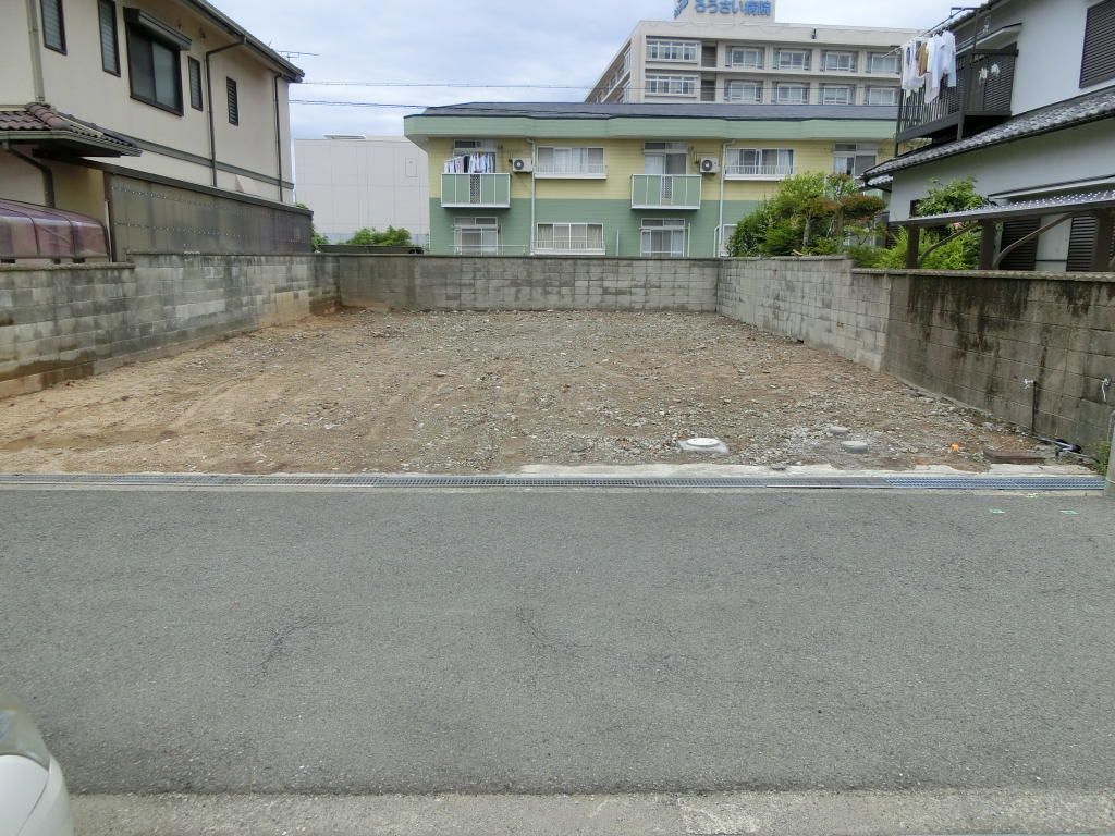 55.33 Tsubo Building Lot in Wakayama City Near Station - Thumbnail 3