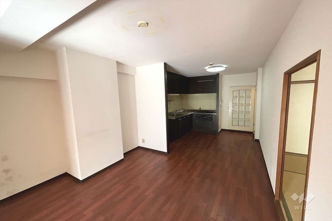 4LDK Apartment in Itami with Spacious Balcony - Thumbnail 3