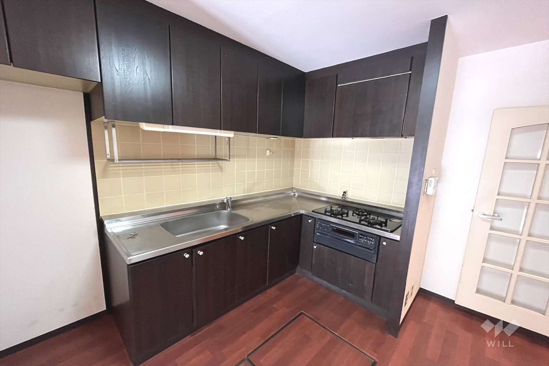 4LDK Apartment in Itami with Spacious Balcony - Thumbnail 2