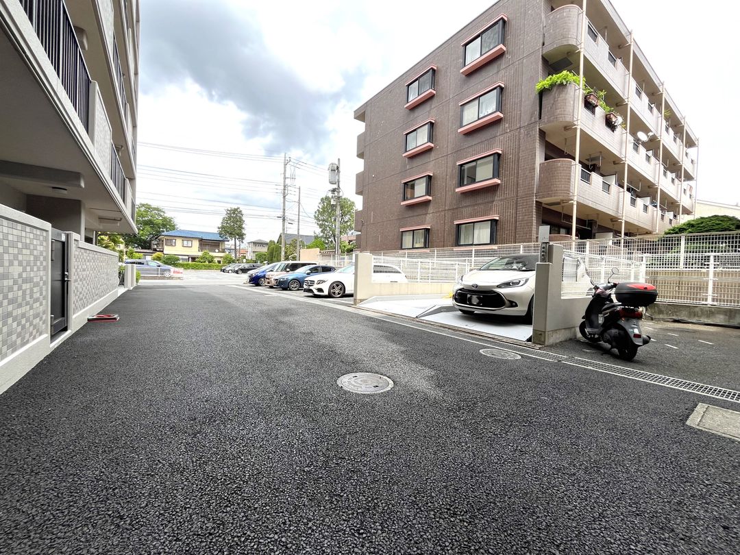 3LDK Apartment in Kawaguchi with South-Facing Balcony - Thumbnail 3